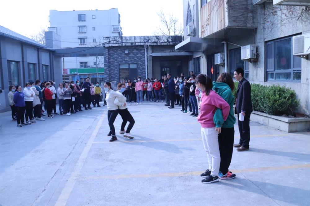 金德利集團(tuán)工會(huì)開展慶“三八國際婦女勞動(dòng)節(jié)”趣味文體比賽